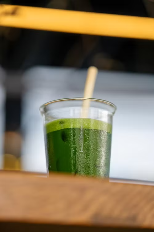Verse sappen en smoothies